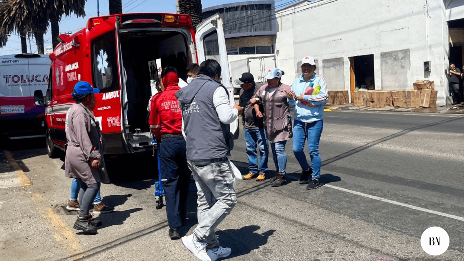Se accidentan empleados  del ayuntamiento de Toluca